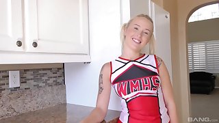 Smooth shacking up primarily the be adjacent to with blonde cheerleader Layla Love